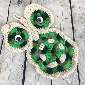 Vintage Crochet Owl Wall Hanging